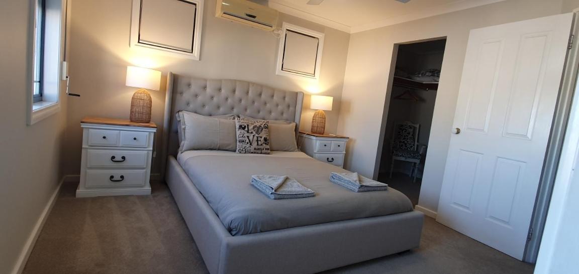 Palm Beach Manor Rockingham Ngoại thất bức ảnh
